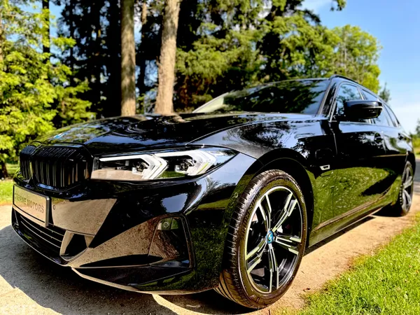 BMW 3-Series Estate/Jeep, Petrol Plug-in Hybrid, 2023, Black