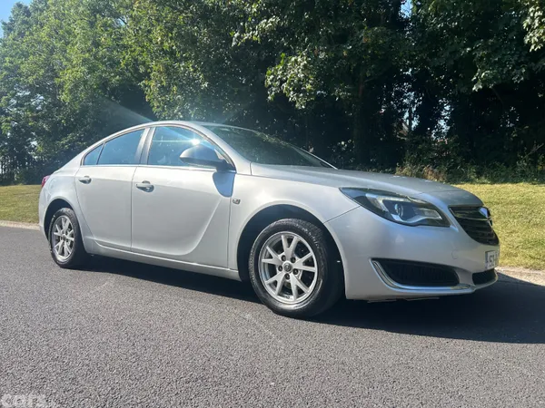 Opel Insignia Hatchback, Diesel, 2015, Silver