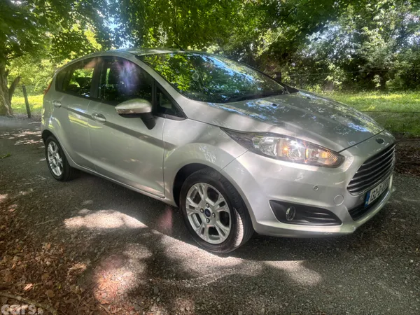 Ford Fiesta Hatchback, Petrol, 2013, Silver