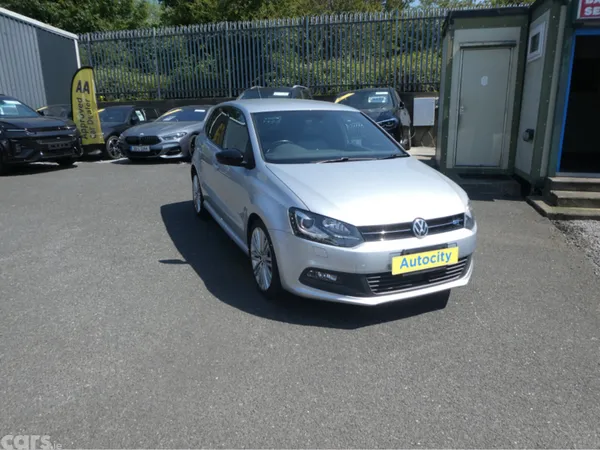 Volkswagen Polo Hatchback, Petrol, 2015, Silver