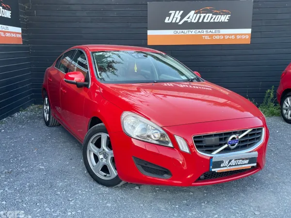 Volvo S60 Saloon, Petrol, 2013, Red