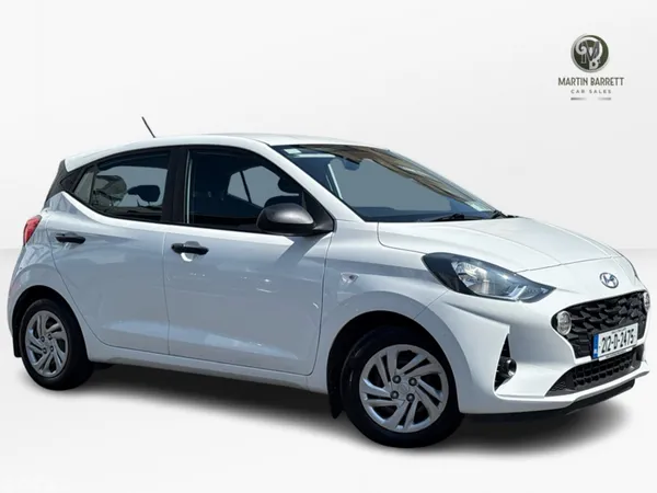 Hyundai i10 Hatchback, Petrol, 2021, White