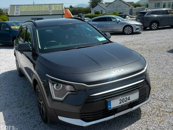 Kia Niro SUV, Petrol Hybrid, 2024, Grey