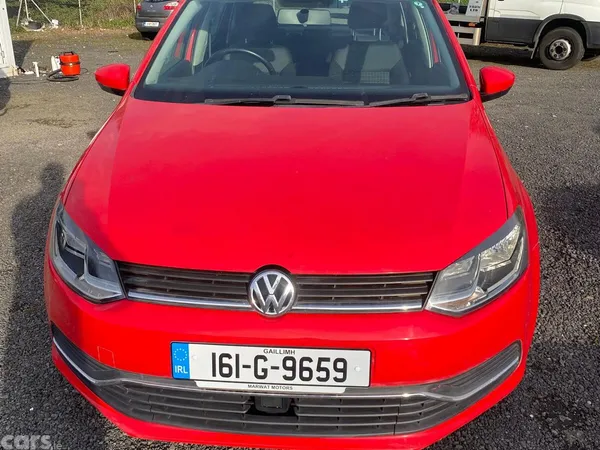 Volkswagen Polo Hatchback, Petrol, 2016, Red