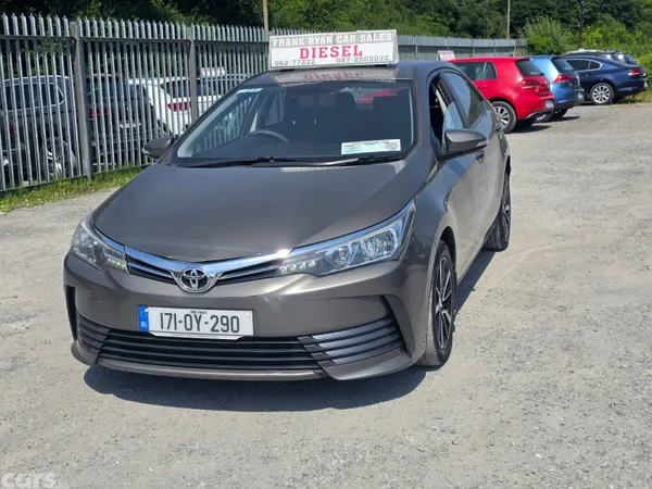 Toyota Corolla Saloon, Diesel, 2017, Grey