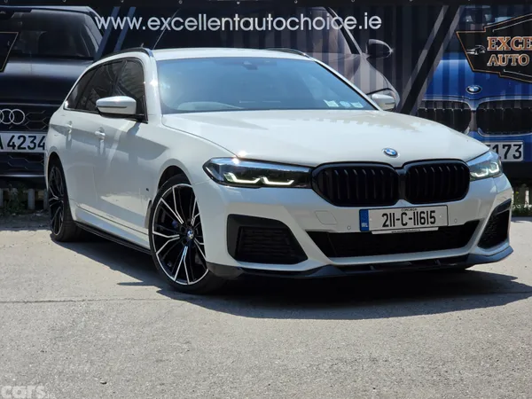 BMW 5-Series Estate, Petrol Plug-in Hybrid, 2021, White