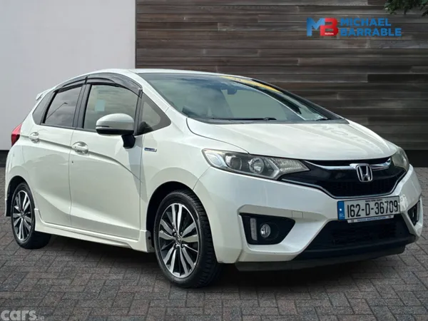 Honda Fit Hatchback, Petrol Hybrid, 2016, White