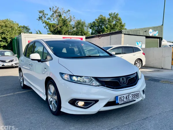 Honda Jade MPV, Petrol Hybrid, 2015, White