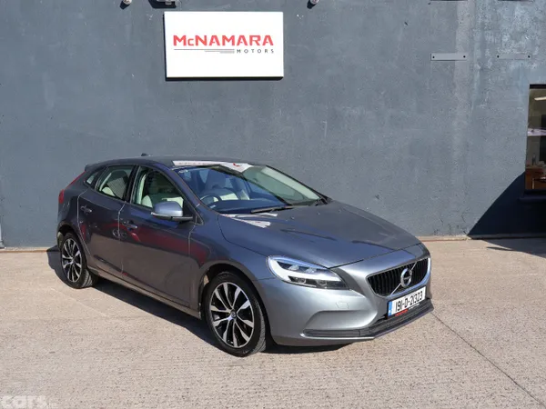 Volvo V40 Estate, Diesel, 2019, Grey