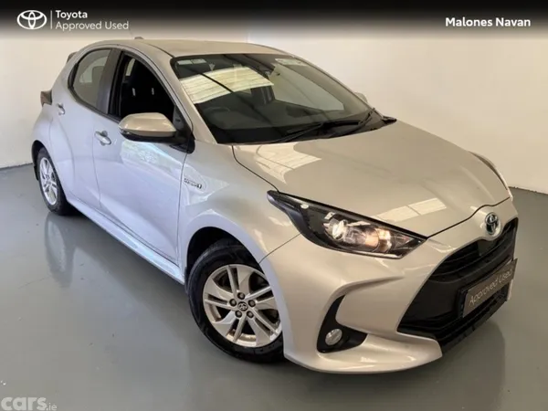 Toyota Yaris Hatchback, Petrol Hybrid, 2023, Silver