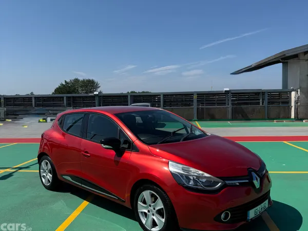 Renault Clio Hatchback, Petrol, 2016, Red