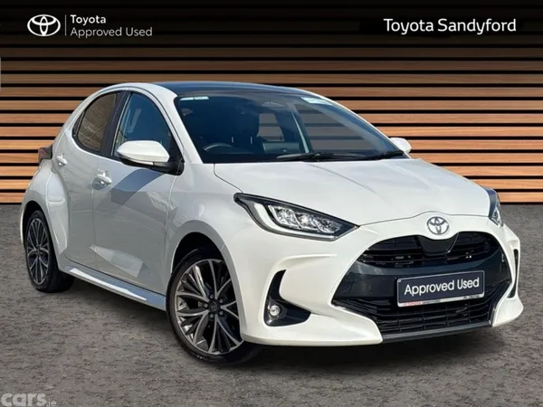 Toyota Yaris Hatchback, Petrol Hybrid, 2024, White