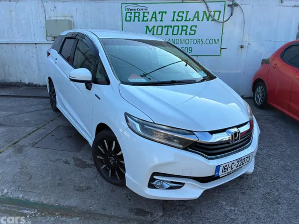 Honda Shuttle MPV, Petrol Hybrid, 2016, White