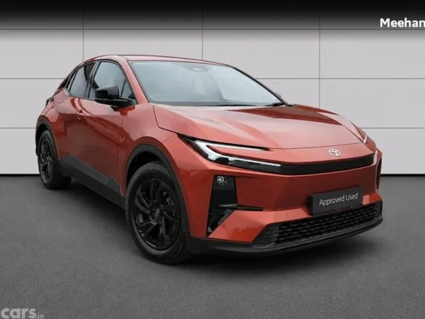 Toyota C-HR Estate, Electric, 2026, Brown