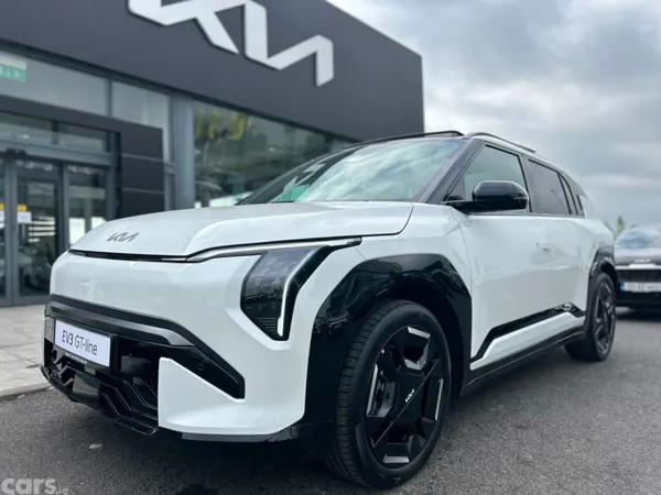 Kia EV3 SUV, Electric, 2027, White