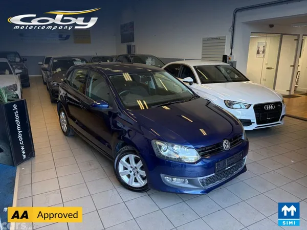 Volkswagen Polo Hatchback, Petrol, 2013, Blue