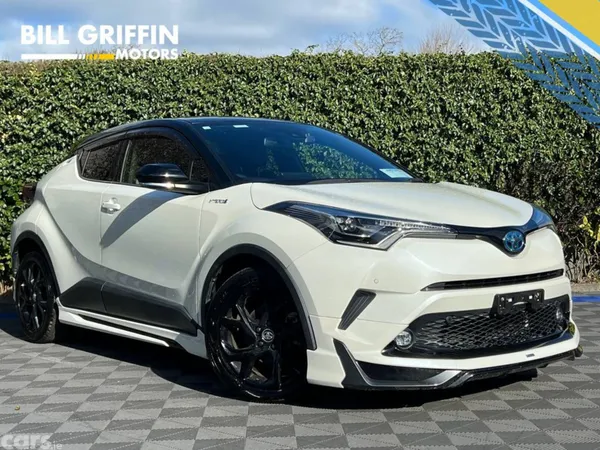 Toyota C-HR SUV, Petrol Hybrid, 2019, White