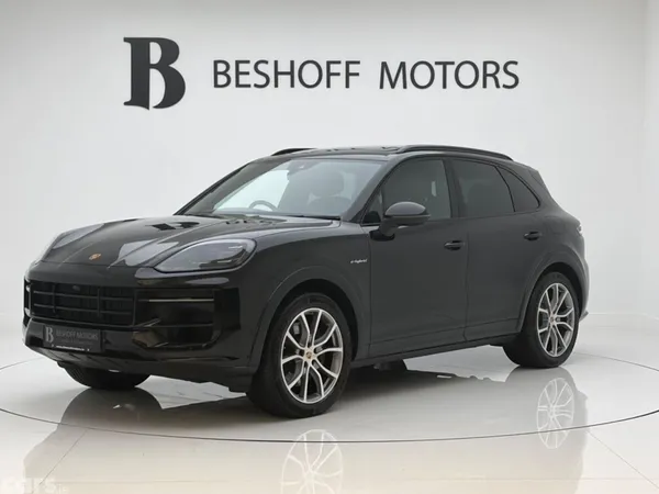 Porsche Cayenne Estate, Petrol Plug-in Hybrid, 2025, Black