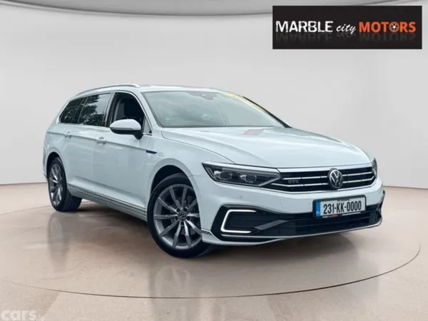 Volkswagen Passat Estate, Petrol Plug-in Hybrid, 2023, White