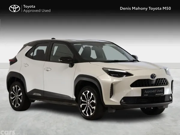 Toyota Yaris Cross SUV, Petrol Hybrid, 2023, White