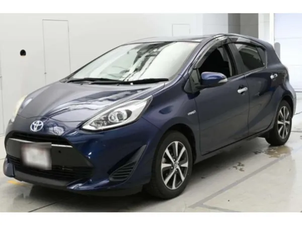 Toyota Aqua Hatchback, Petrol Hybrid, 2018, Blue