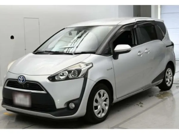 Toyota Sienta MPV, Petrol Hybrid, 2017, Silver
