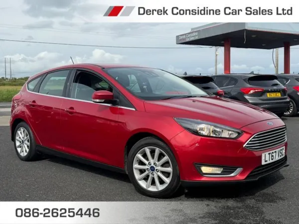 Ford Focus Hatchback, Diesel, 2017, Red