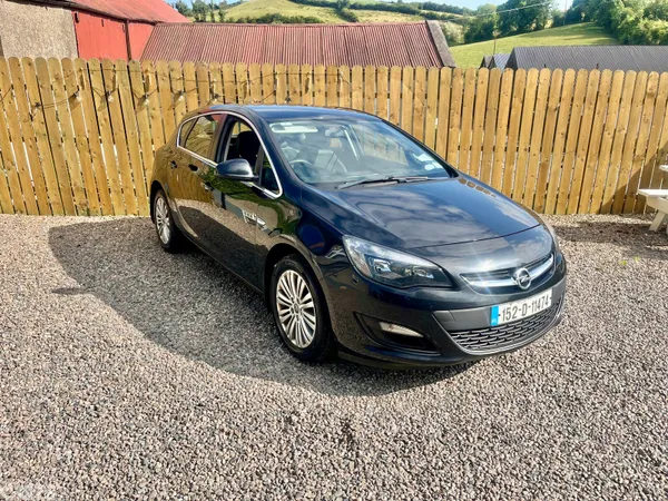 Opel Astra Hatchback, Diesel, 2015, Black