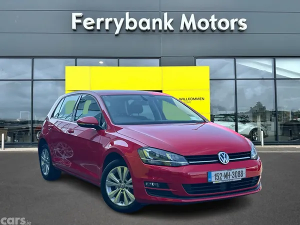 Volkswagen Golf Hatchback, Petrol, 2015, Red