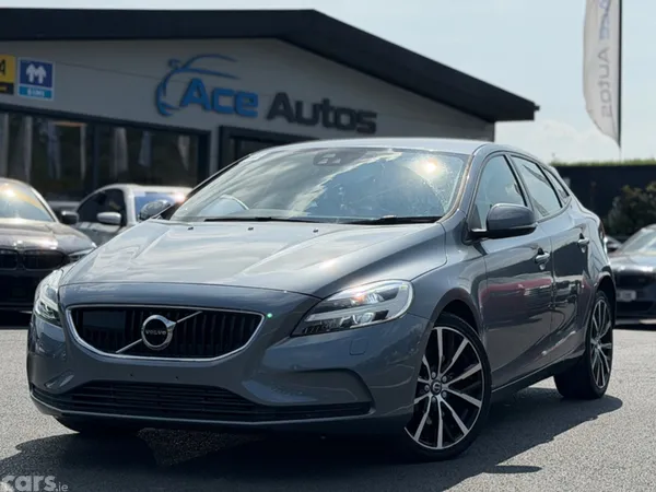 Volvo V40 Hatchback, Diesel, 2018, Grey