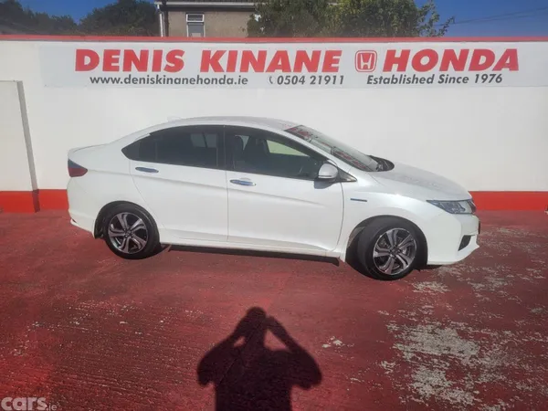 Honda Grace Saloon, Petrol Hybrid, 2016, White