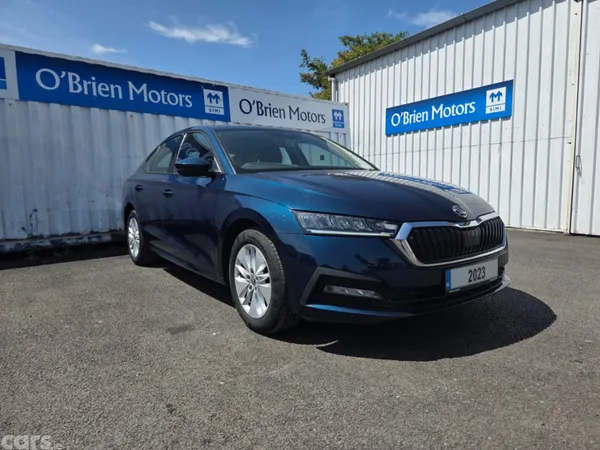 Skoda Octavia Hatchback, Diesel, 2023, Blue