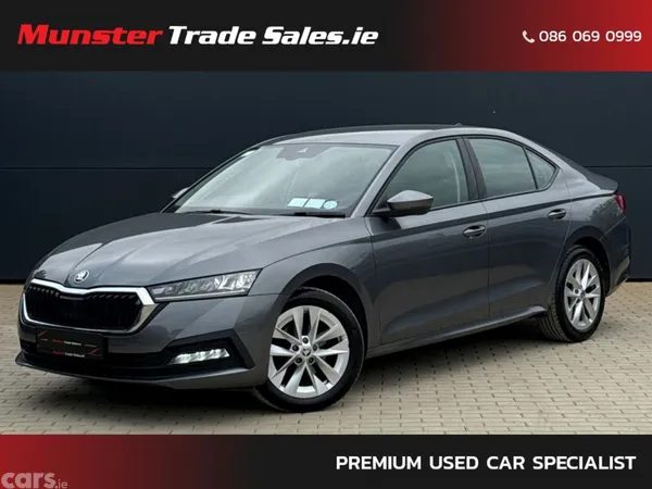 Skoda Octavia Saloon, Diesel, 2022, Grey