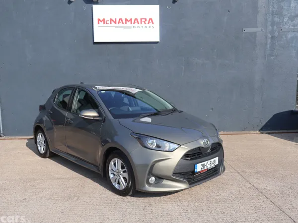Toyota Yaris Hatchback, Petrol, 2021, Green