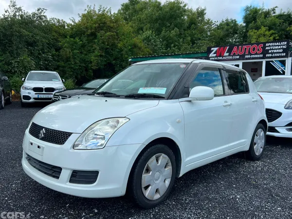 Suzuki Swift Hatchback, Petrol, 2010, White