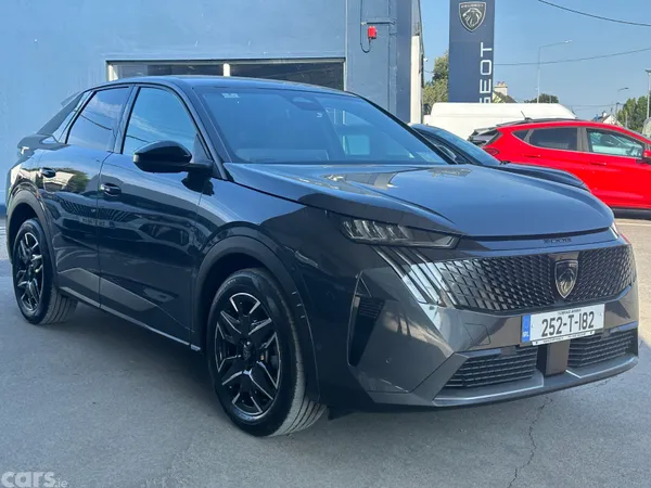 Peugeot 3008 MPV, Petrol, 2025, Grey