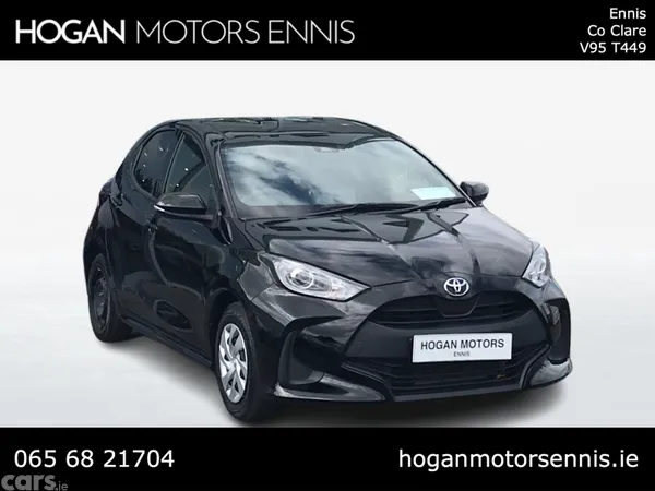 Toyota Yaris Hatchback, Petrol, 2022, Black