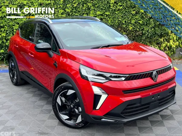 Renault Captur SUV, Petrol Hybrid, 2026, Red