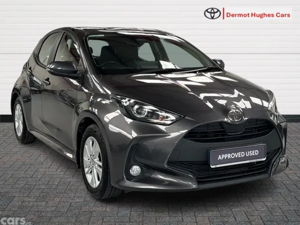 Toyota Yaris Hatchback, Petrol Hybrid, 2024, Grey