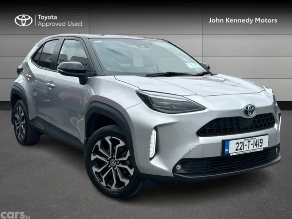 Toyota Yaris Cross Hatchback, Petrol Hybrid, 2022, Grey