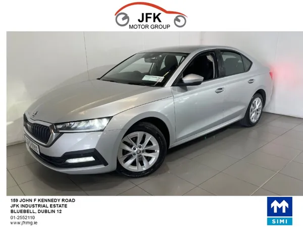 Skoda Octavia Hatchback, Diesel, 2023, Grey