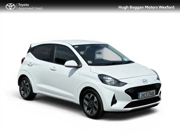 Hyundai i10 Hatchback, Petrol, 2024, White