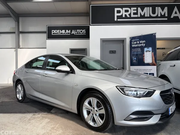 Opel Insignia Hatchback, Diesel, 2018, Grey
