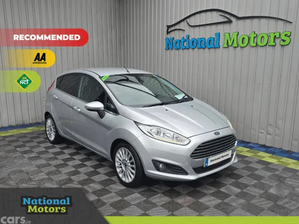 Ford Fiesta Hatchback, Petrol, 2015, Silver