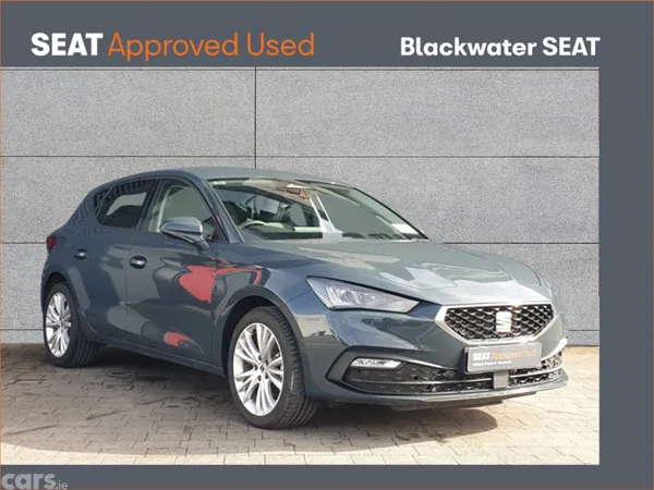 SEAT Leon Hatchback, Diesel, 2026, Blue