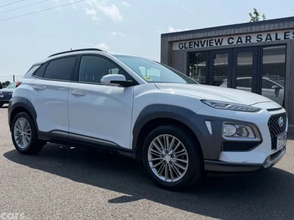 Hyundai KONA MPV, Petrol, 2021, White