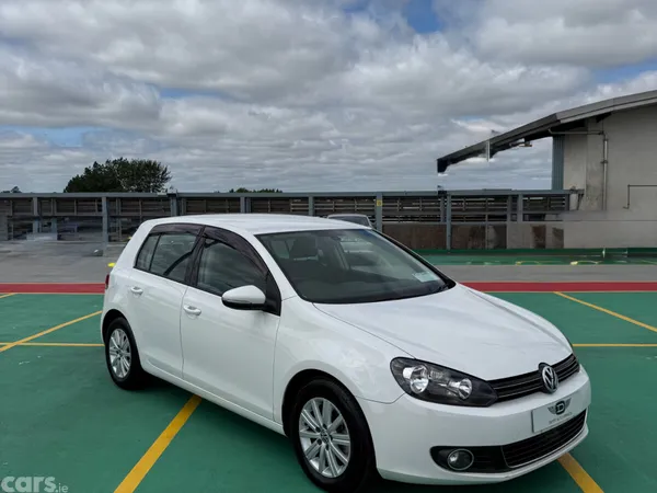 Volkswagen Golf Hatchback, Petrol, 2011, White