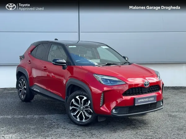 Toyota Yaris Cross Hatchback, Petrol Hybrid, 2023, Red