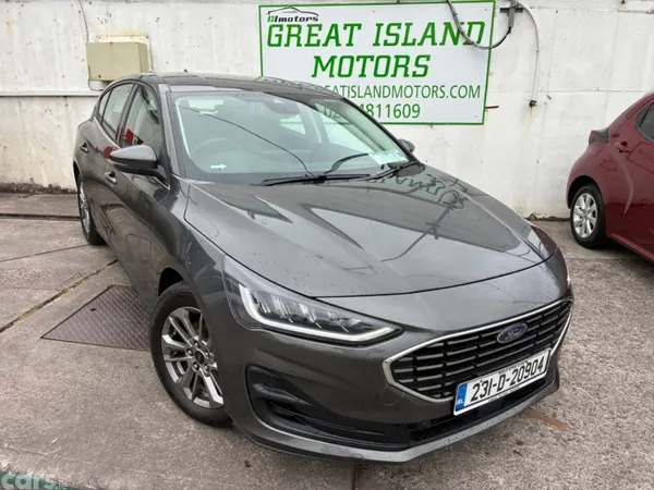 Ford Focus Hatchback, Petrol, 2023, Grey