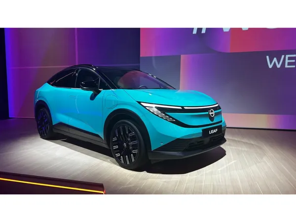 Nissan Leaf Hatchback, Electric, 2027, Blue